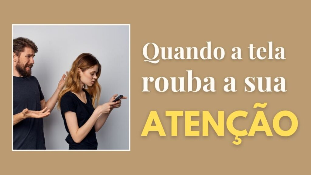 Casal distante usando celular, ilustrando conflitos de relacionamento e terapia de casal em Jaraguá do Sul.